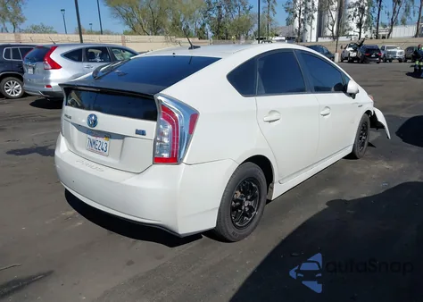 2015 Toyota Prius Three z USA, uszkodzony, nr VIN JTDKN3DU2F0453795